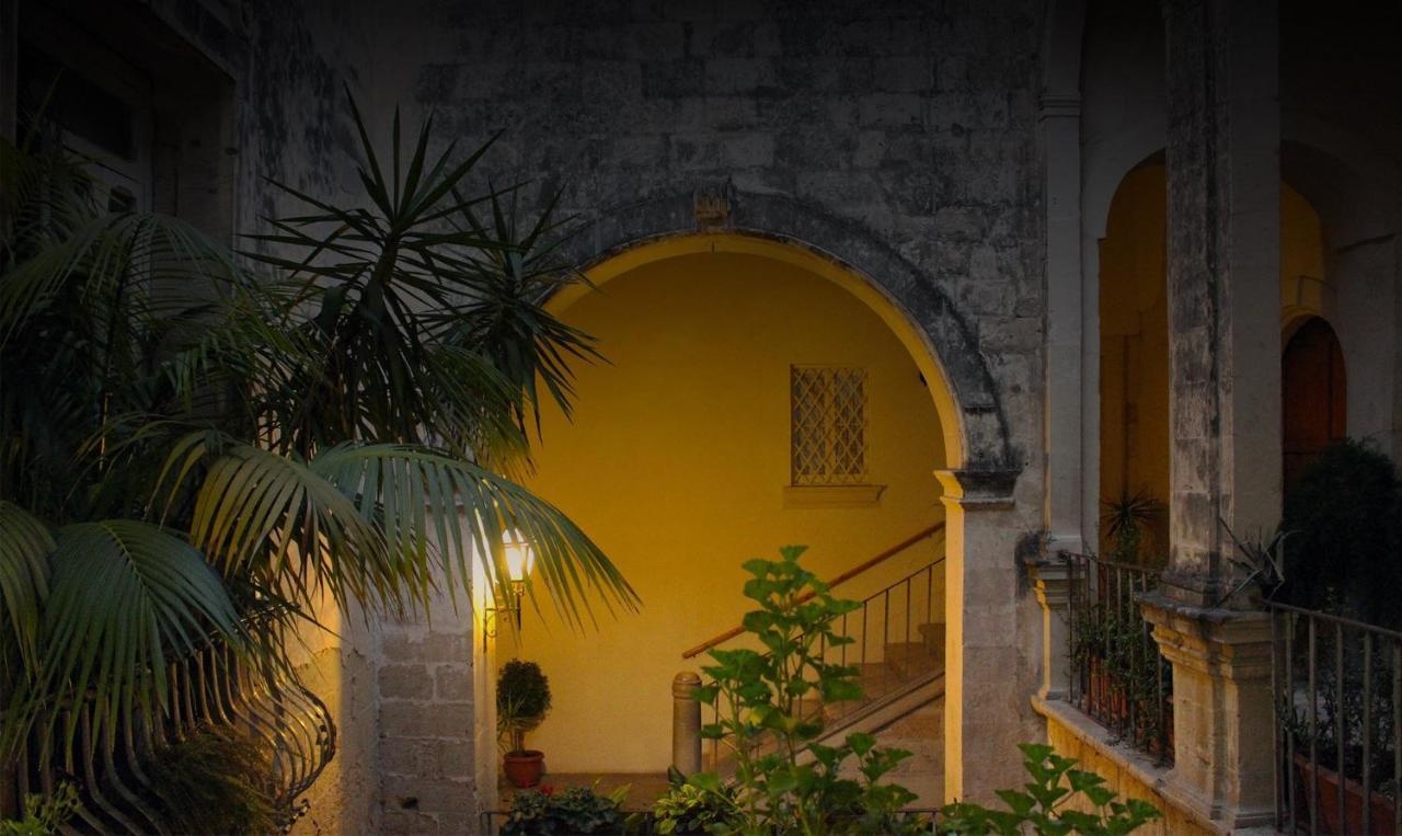 B&B Palazzo Sambiasi Lecce Esterno foto