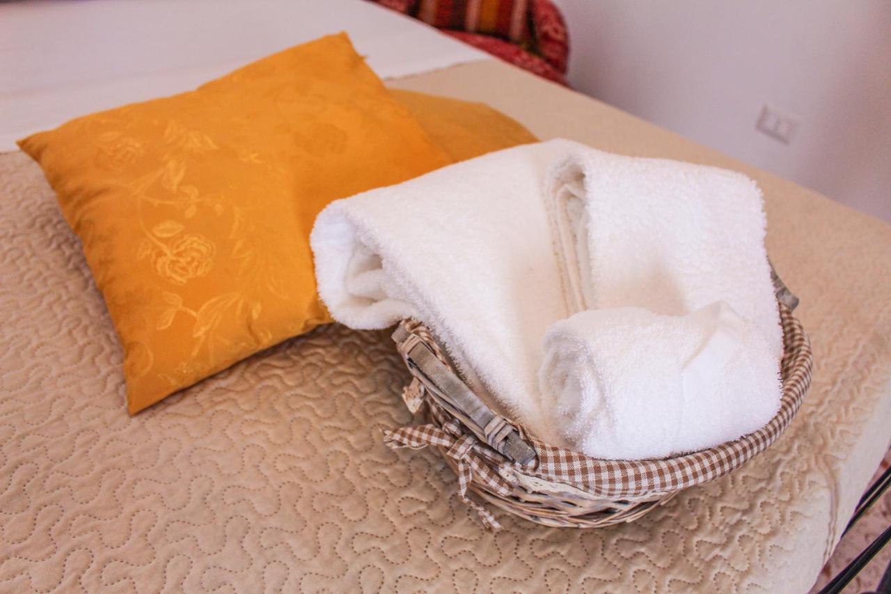 B&B Palazzo Sambiasi Lecce Esterno foto