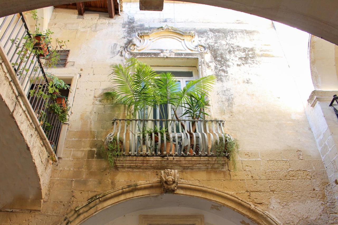 B&B Palazzo Sambiasi Lecce Esterno foto