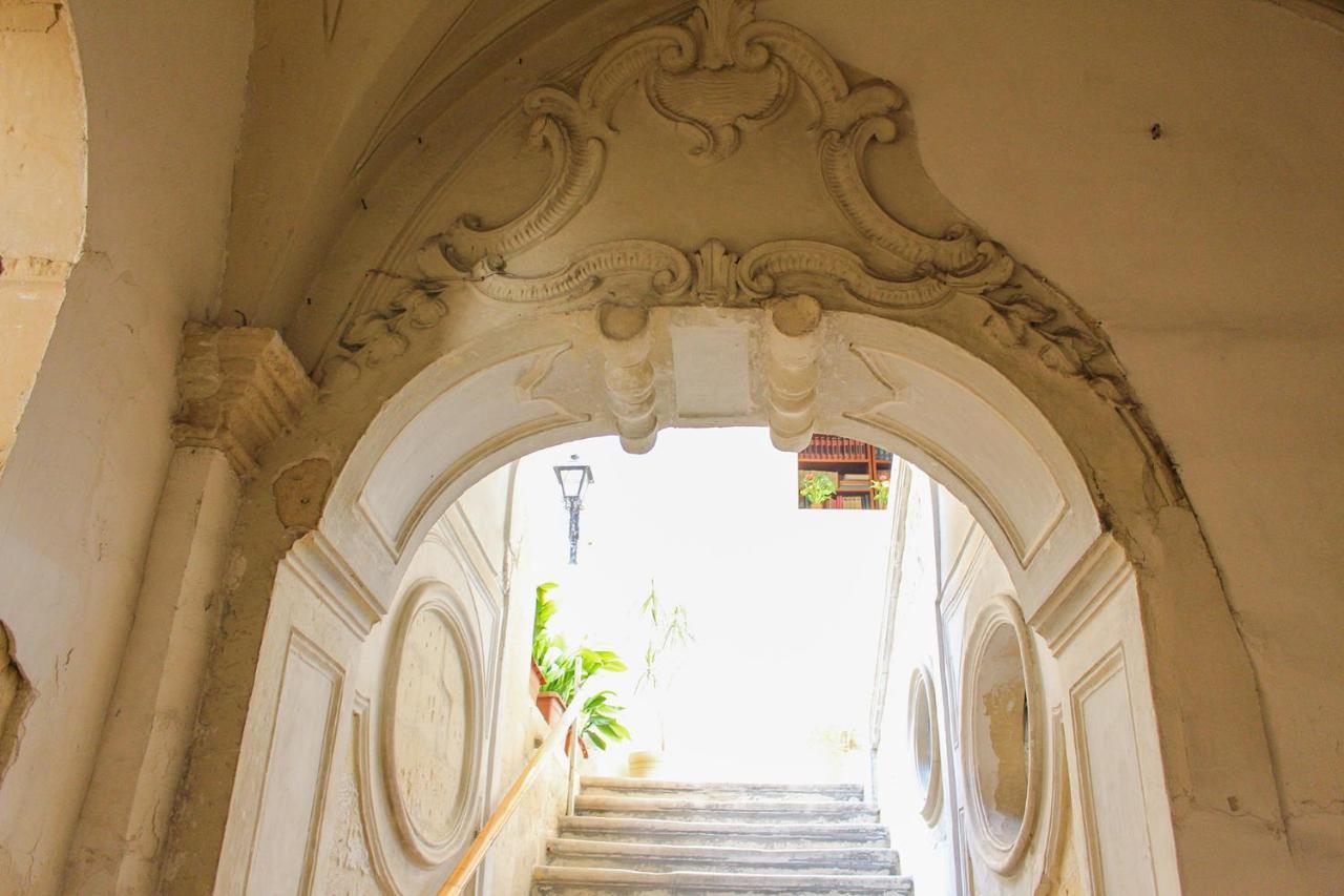 B&B Palazzo Sambiasi Lecce Esterno foto