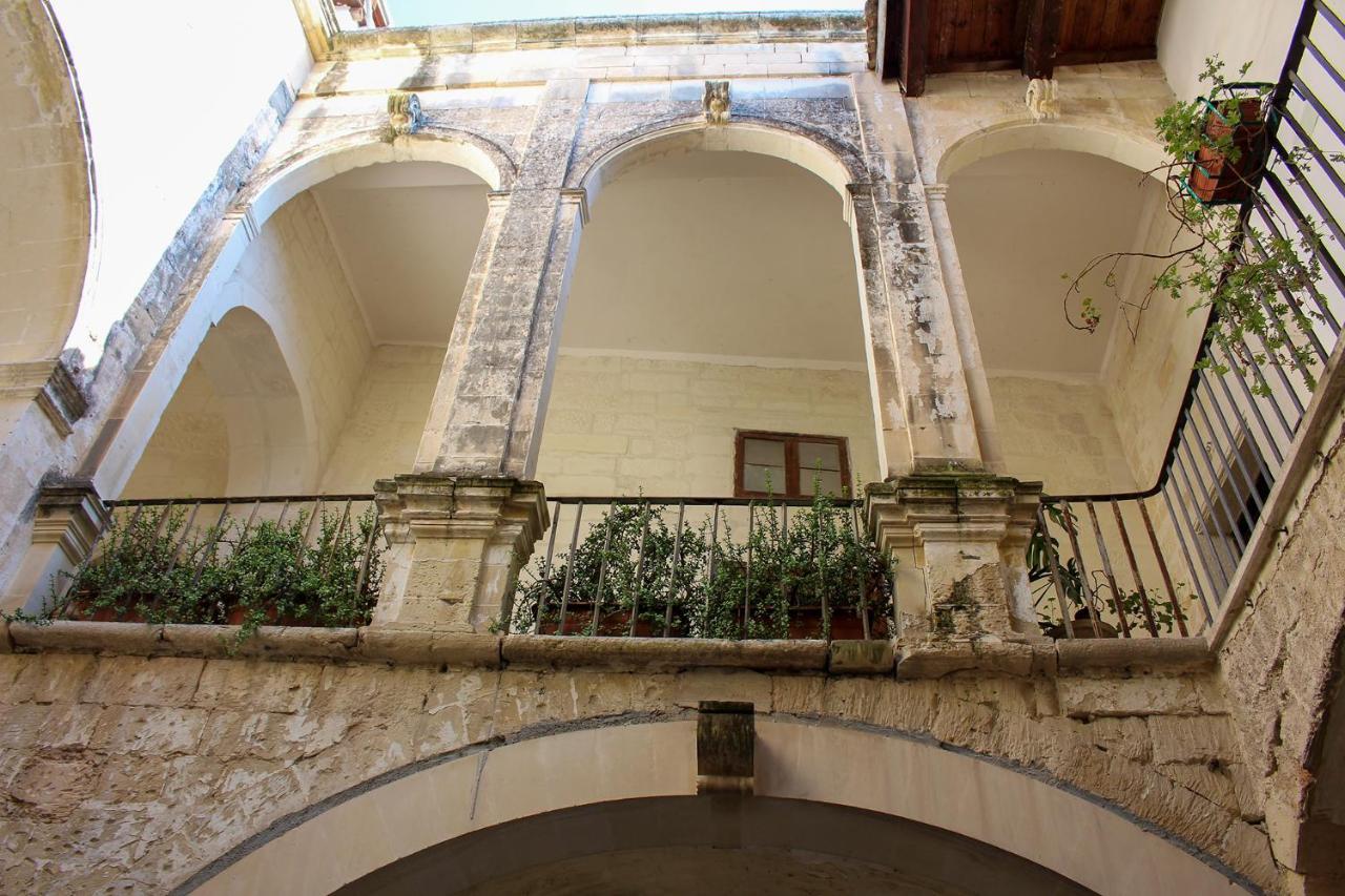 B&B Palazzo Sambiasi Lecce Esterno foto